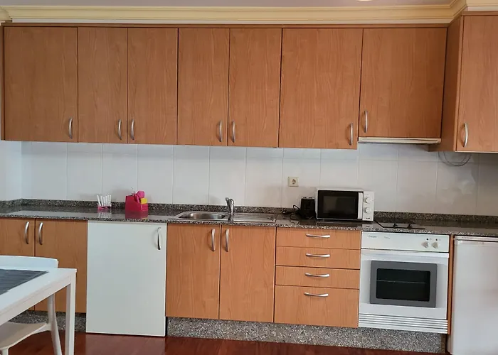 Cies Suitel Lopez De Neira 28 - Your 4* Vigo