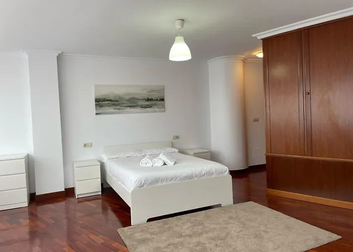 Cies Suitel Lopez De Neira 28 - Your 4* Vigo